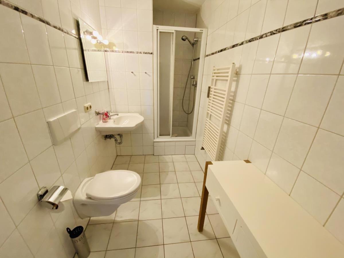 Apartamento Mond, am Warnemünder Kirchenplatz Rostock Exterior foto