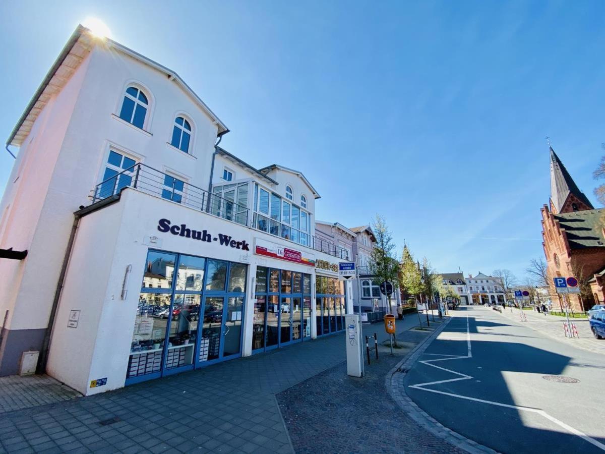 Apartamento Mond, am Warnemünder Kirchenplatz Rostock Exterior foto