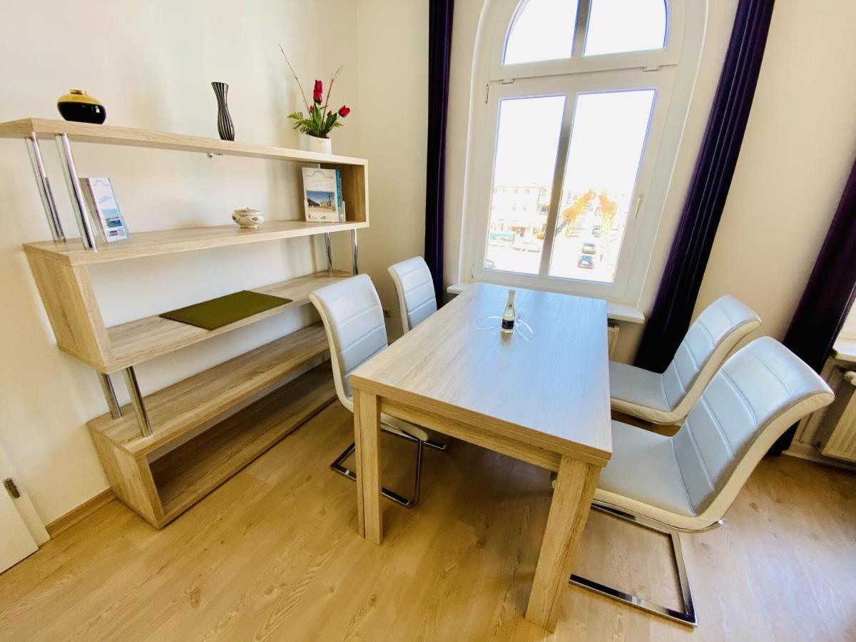 Apartamento Mond, am Warnemünder Kirchenplatz Rostock Exterior foto